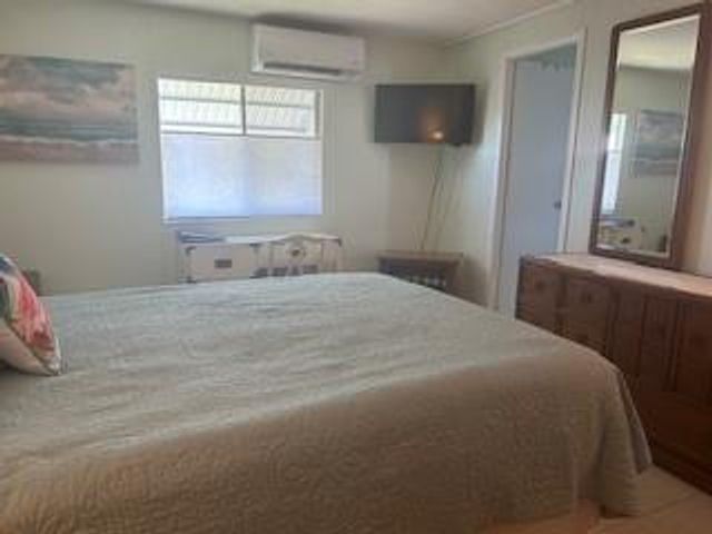 5389 NW 3rd Avenue, Deerfield Beach, FL 33064