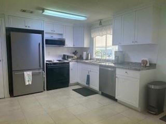 5389 NW 3rd Avenue, Deerfield Beach, FL 33064