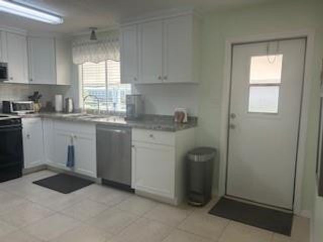 5389 NW 3rd Avenue, Deerfield Beach, FL 33064