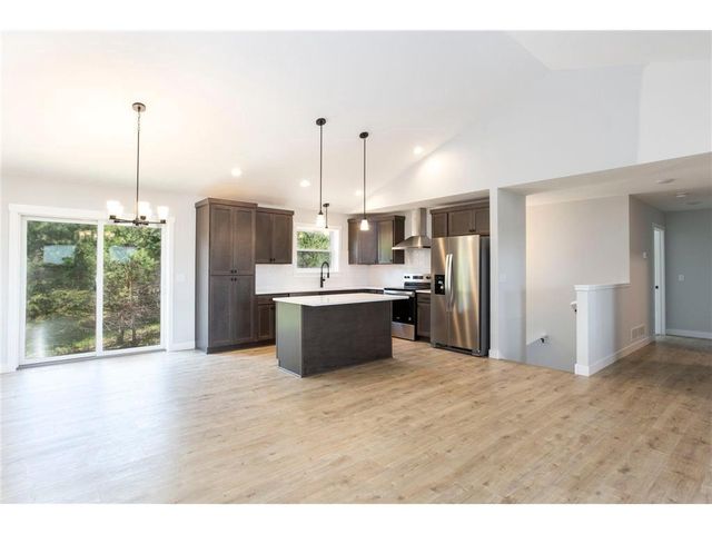 251 Saddle Ridge Lane, River Falls, WI 54022