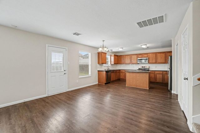 913 Chad, Baytown, TX 77521