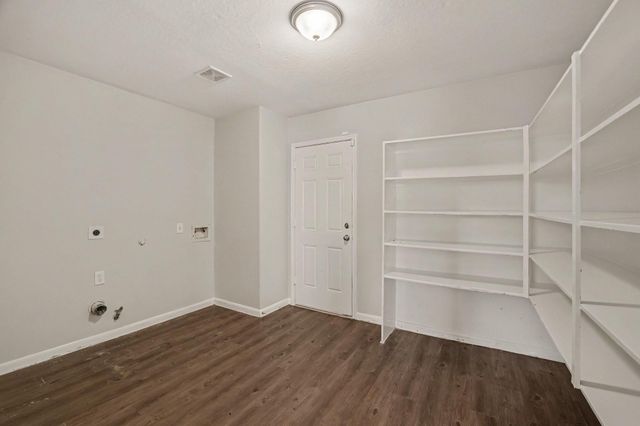 913 Chad, Baytown, TX 77521