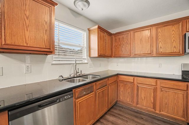 913 Chad, Baytown, TX 77521