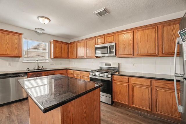 913 Chad, Baytown, TX 77521