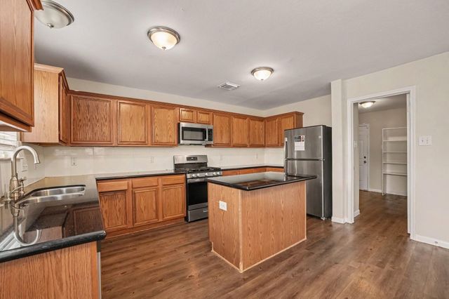 913 Chad, Baytown, TX 77521