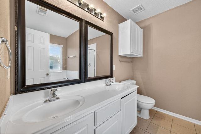 2338 Summit Meadow Drive, Houston, TX 77489