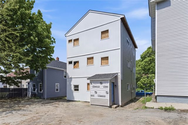 884 Douglas Avenue, Providence, RI 02908