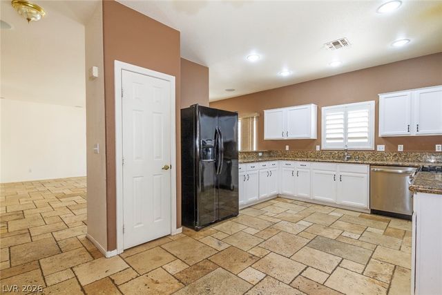 7705 Four Seasons Drive, Las Vegas, NV 89129