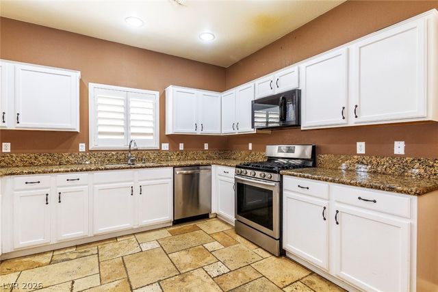 7705 Four Seasons Drive, Las Vegas, NV 89129