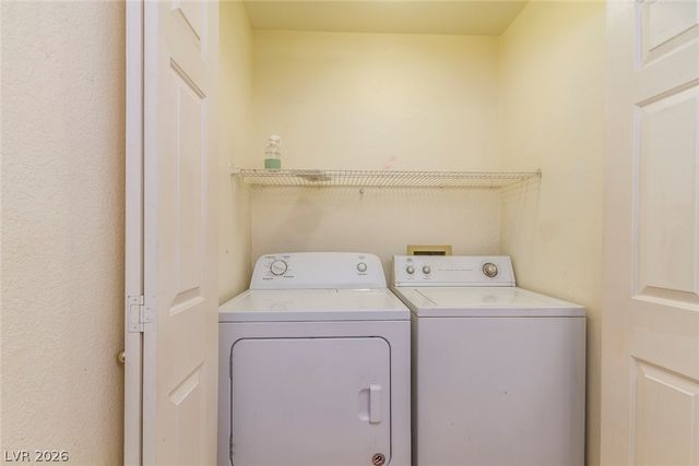 7705 Four Seasons Drive, Las Vegas, NV 89129