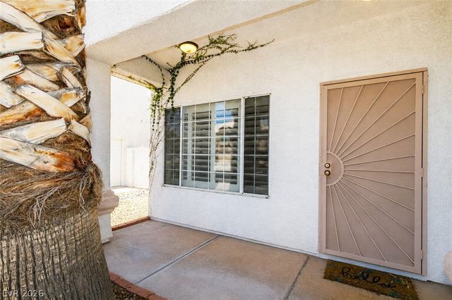 7705 Four Seasons Drive, Las Vegas, NV 89129