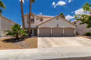 7705 Four Seasons Drive, Las Vegas, NV 89129