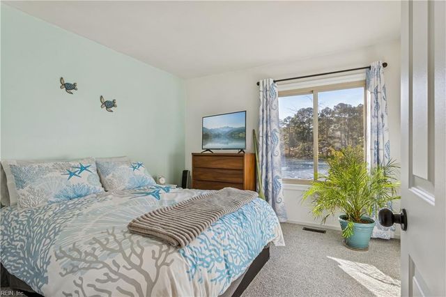 969 Colleen DR, Newport News, VA 23608