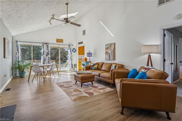 969 Colleen DR, Newport News, VA 23608