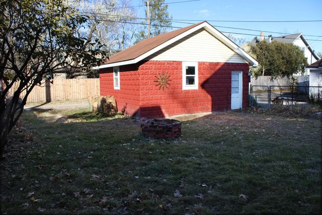 1815 Griswold Street, Port Huron, MI 48060