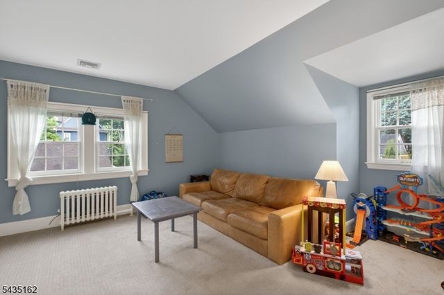 8 Normandie Pl, Cranford Twp., NJ 07016
