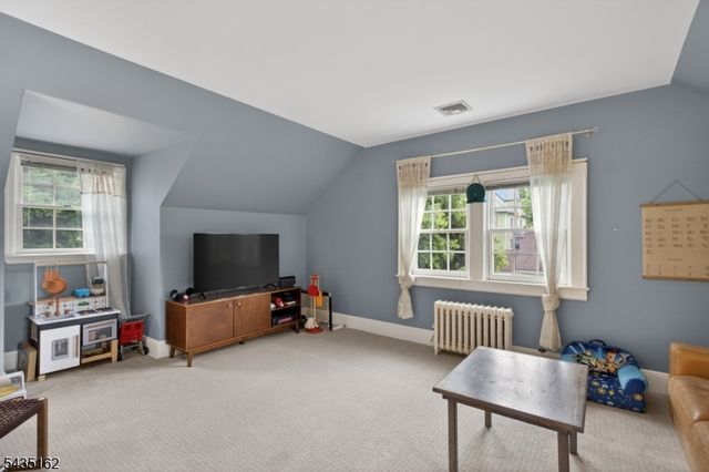 8 Normandie Pl, Cranford Twp., NJ 07016