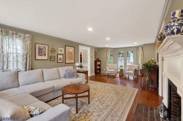 8 Normandie Pl, Cranford Twp., NJ 07016