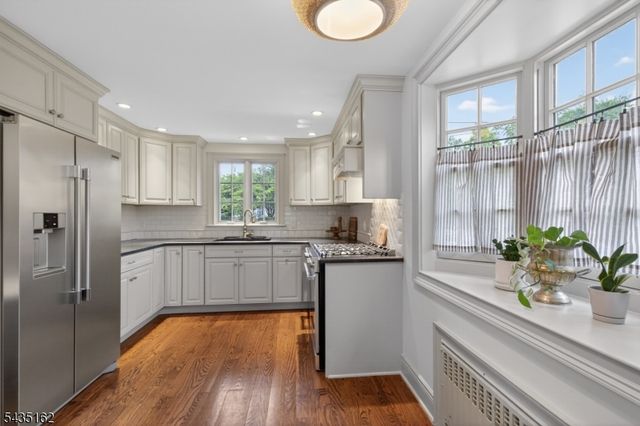 8 Normandie Pl, Cranford Twp., NJ 07016