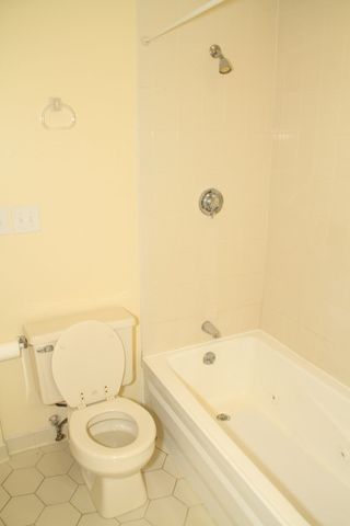 90 Quincy Shore Dr 219, Quincy, MA 02171
