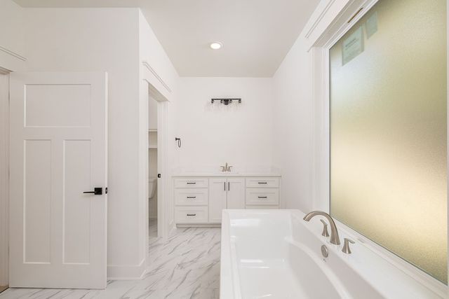 9 Cockerham Lane, Bella Vista, AR 72714