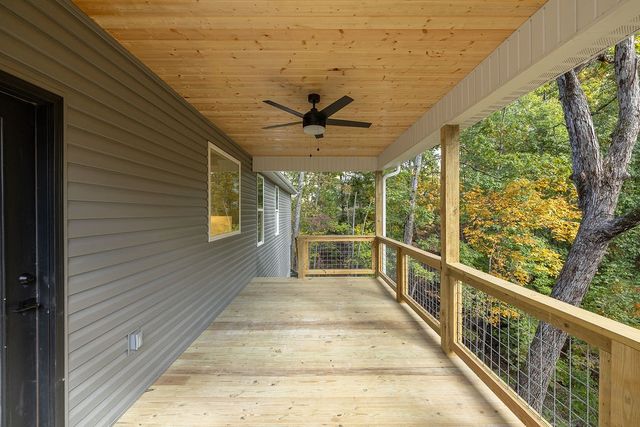 9 Cockerham Lane, Bella Vista, AR 72714