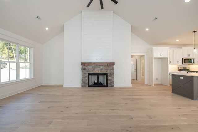 9 Cockerham Lane, Bella Vista, AR 72714