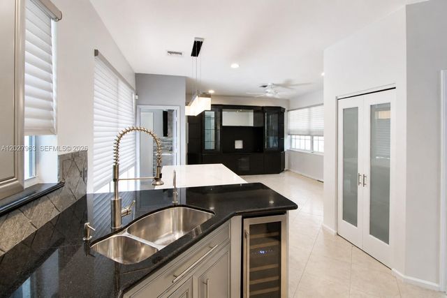 6646 NW 25th Terrace, Boca Raton, FL 33496