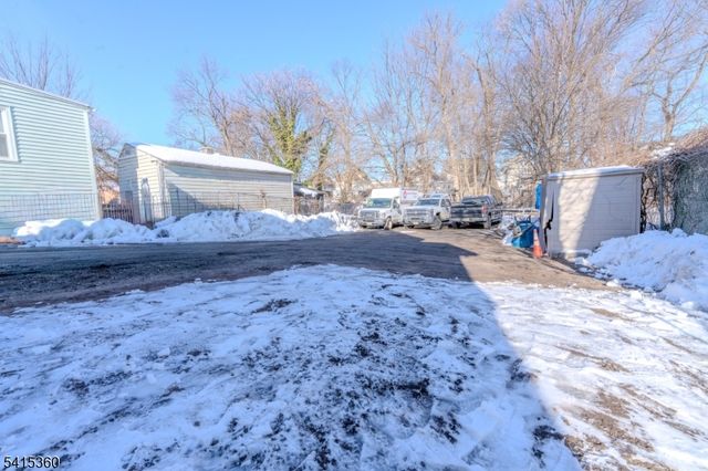 1204 W 3rd St, Plainfield City, NJ 07063