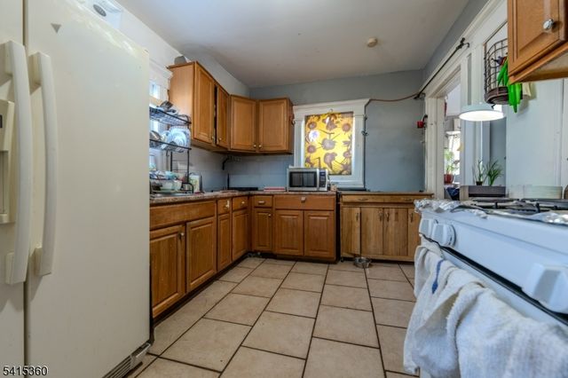 1204 W 3rd St, Plainfield City, NJ 07063