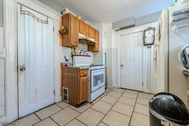 1204 W 3rd St, Plainfield City, NJ 07063