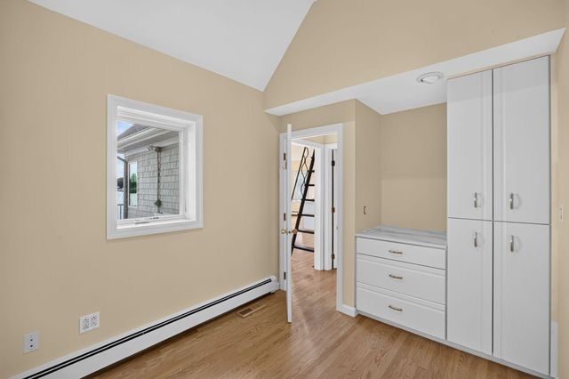 15 Oakhill Rd, Wareham, MA 02571