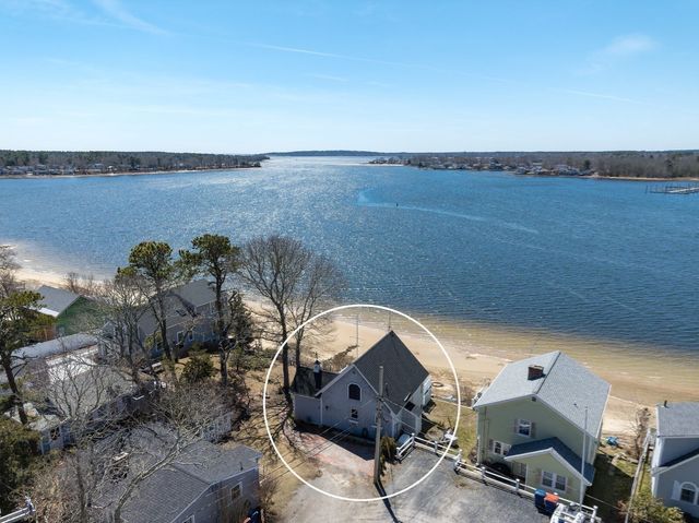 15 Oakhill Rd, Wareham, MA 02571