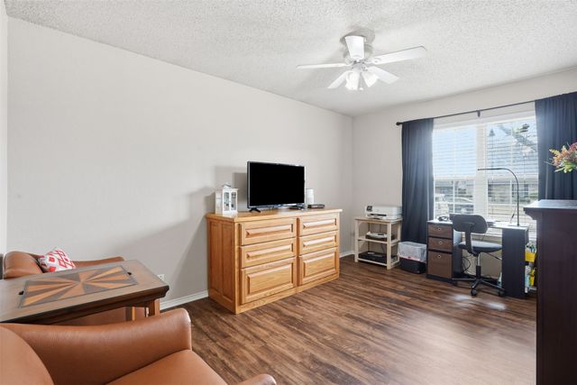 725 Windridge Lane, Burleson, TX 76028