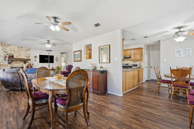 725 Windridge Lane, Burleson, TX 76028