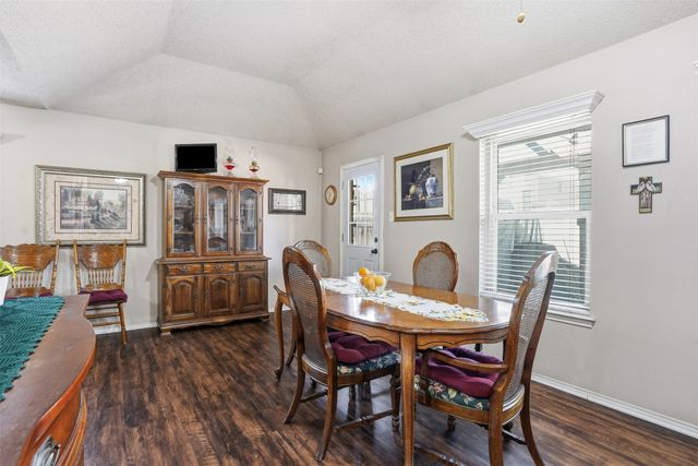 725 Windridge Lane, Burleson, TX 76028