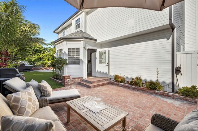 201 E 21st Street, Costa Mesa, CA 92627