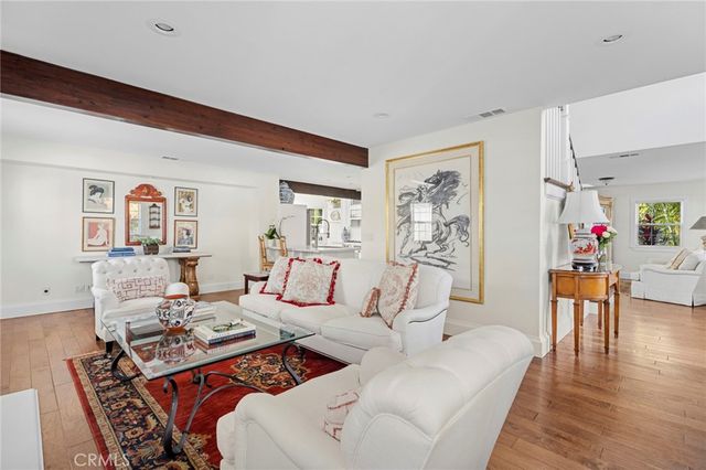 201 E 21st Street, Costa Mesa, CA 92627