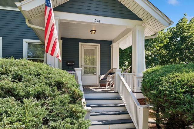 1241 Forest Avenue, Wilmette, IL 60091
