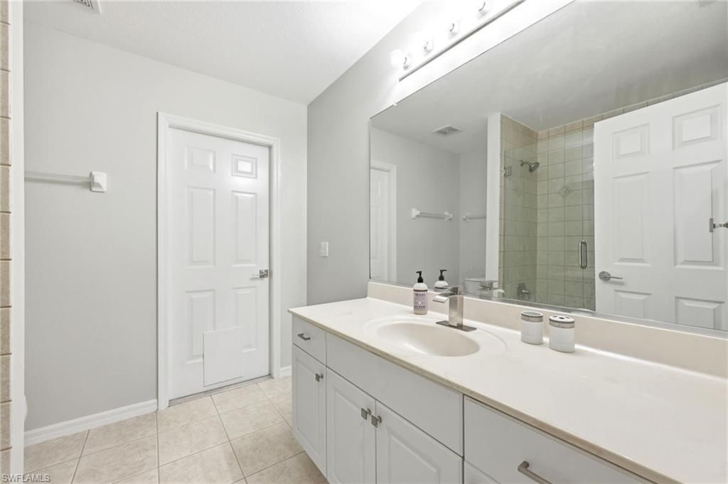 Image 27 of property listing at 4116 SW 6th PL, Cape Coral, FL 33914