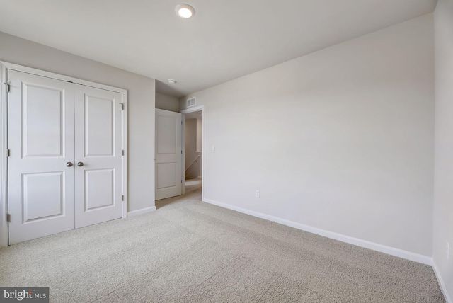 276 ORPINGTON DR, Martinsburg, WV 25403
