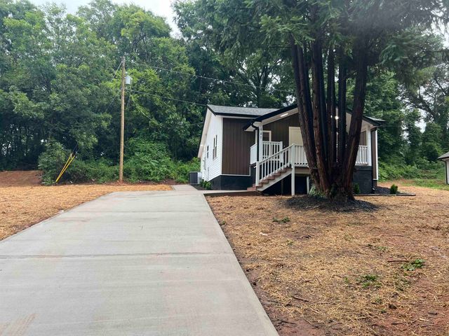 667 Old Whitney Road, Spartanburg, SC 29303