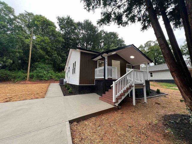 667 Old Whitney Road, Spartanburg, SC 29303