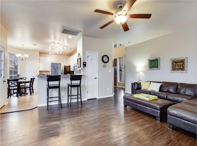 1402 Colby LN, Cedar Park, TX 78613