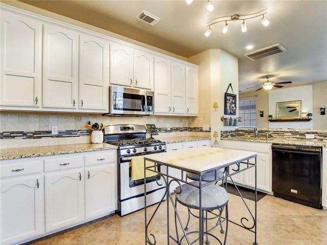 1402 Colby LN, Cedar Park, TX 78613