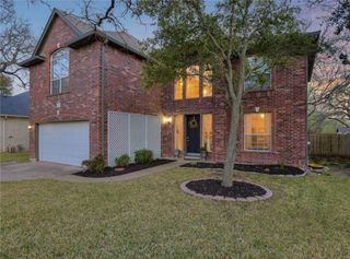 1402 Colby LN, Cedar Park, TX 78613