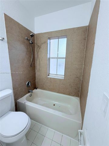 102 S Santa Catalina Circle 102, North Lauderdale, FL 33068