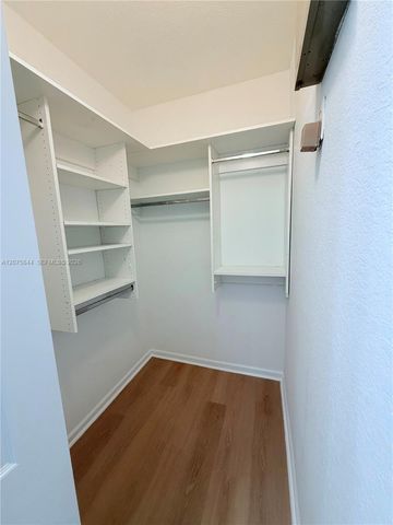 102 S Santa Catalina Circle 102, North Lauderdale, FL 33068
