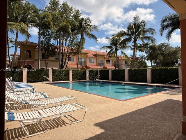 102 S Santa Catalina Circle 102, North Lauderdale, FL 33068