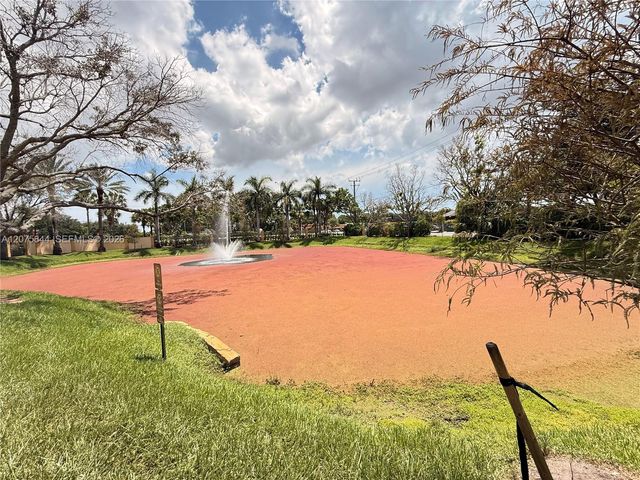 102 S Santa Catalina Circle 102, North Lauderdale, FL 33068